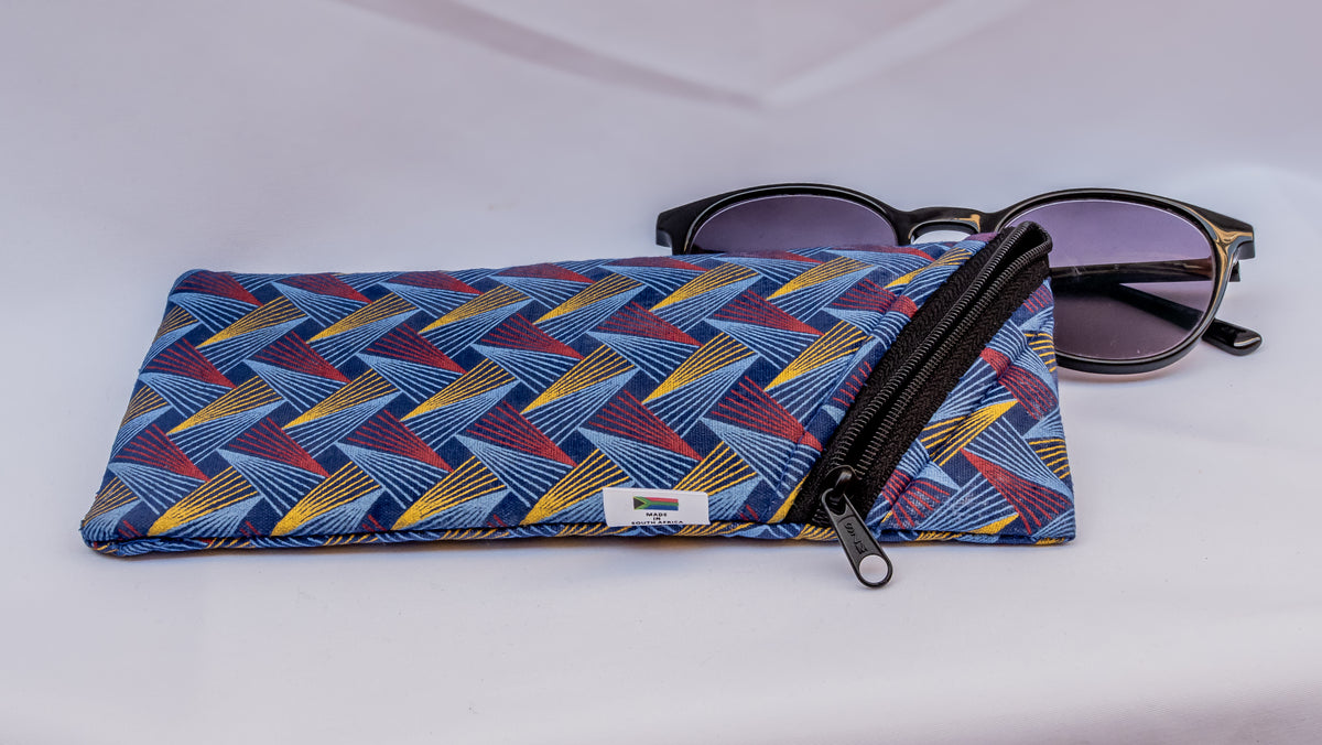 Geometric Zip-Up Shweshwe Sunglasses Case